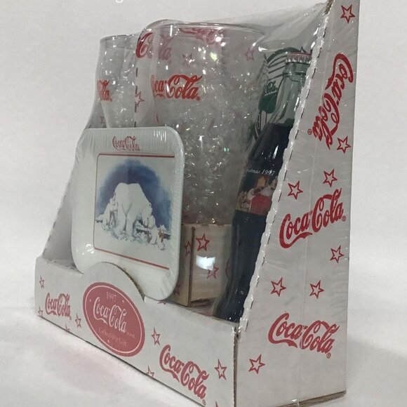 Coca-Cola 1997 Collectible Gift Set! Glasses, Bottles & Tray - Picture 4 of 5